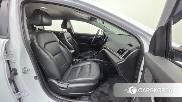 Hyundai Avante AD id 3703948 из Кореи 20