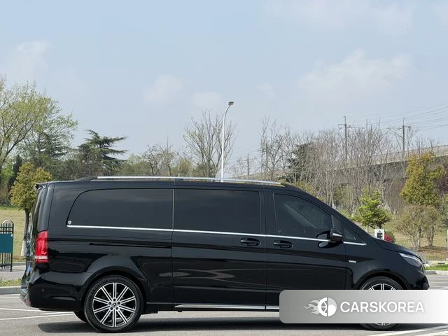 Mercedes-Benz V-class id 3908024 из Китая 21