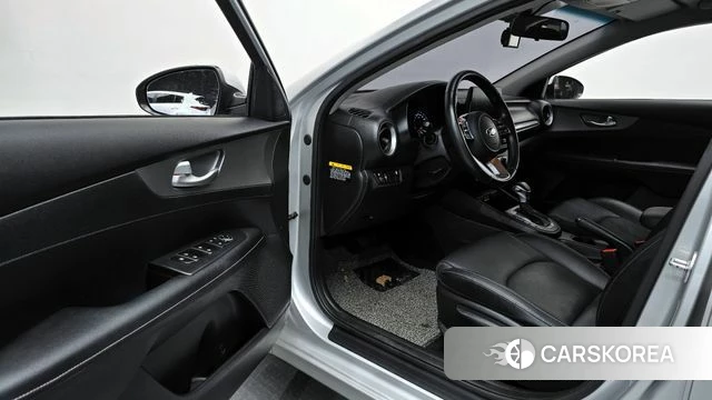 Kia Come New K3 id 3905670 из Кореи 20