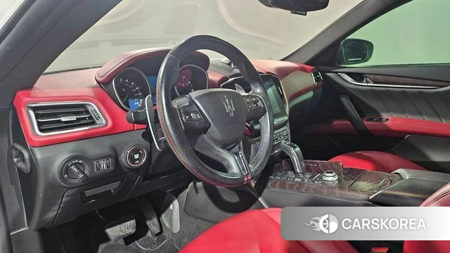 Maserati Ghibli id 4594904 из Кореи 20