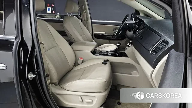 Kia The New Carnival id 2567983 из Кореи 20