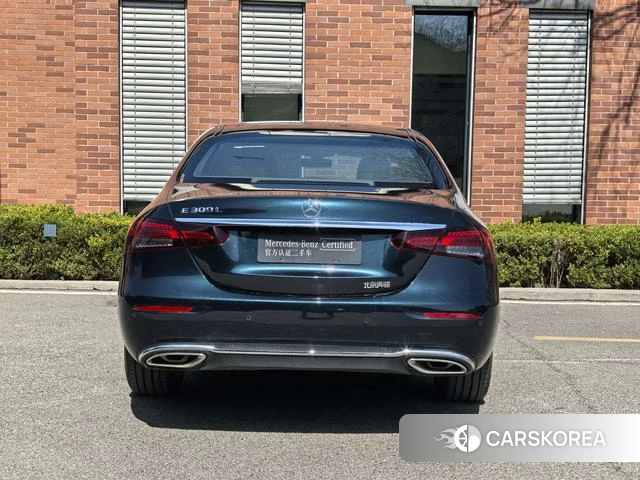 Mercedes-Benz E-class id 3983297 из Китая 27