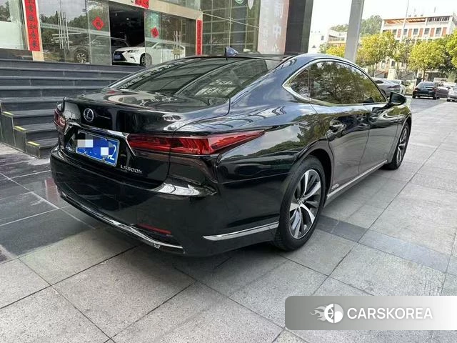 Lexus LS id 4277383 из Китая 10