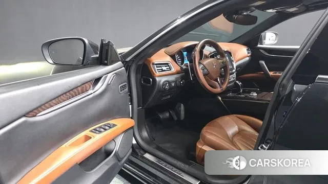 Maserati Ghibli id 3709274 из Кореи 20