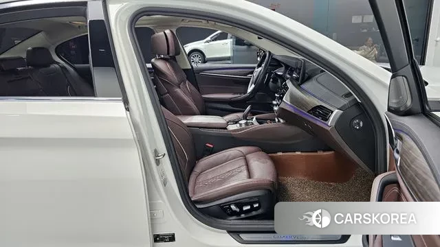 BMW 5 Series (G30) id 2960815 из Кореи 20