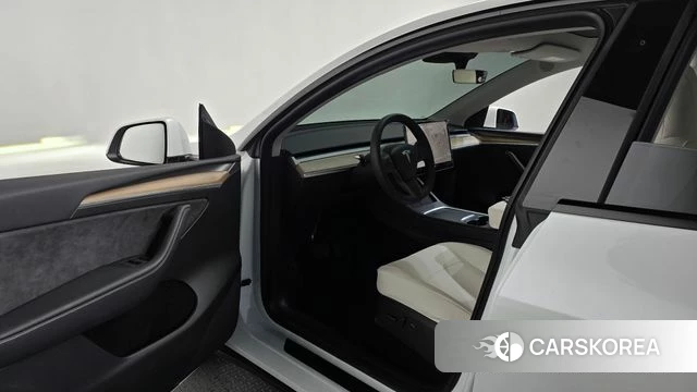 Tesla Model Y id 4757670 из Кореи 34