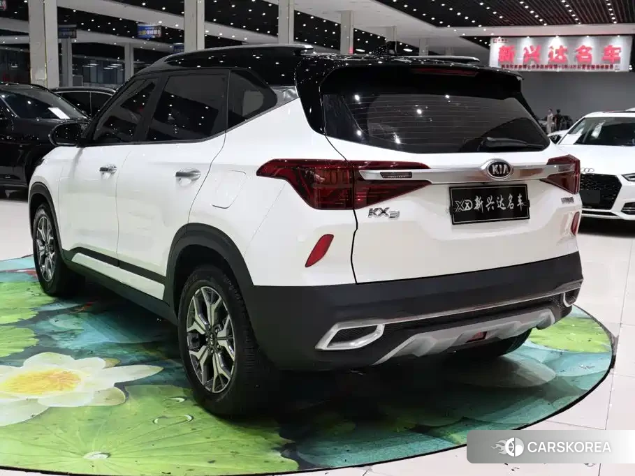 Kia KX3 id 4664456 из Китая 23