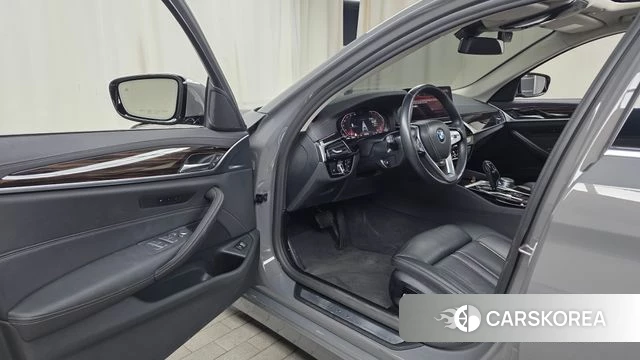 BMW 5 Series (G30) id 3840120 из Кореи 20