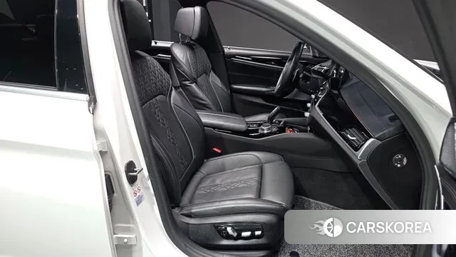 BMW 5 Series (G30) id 3765731 из Кореи 20