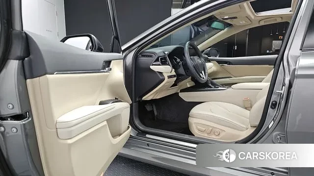 Toyota Camry (XV70) id 3272699 из Кореи 20