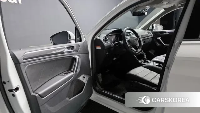 Volkswagen Tiguan second Generation id 3058000 из Кореи 20