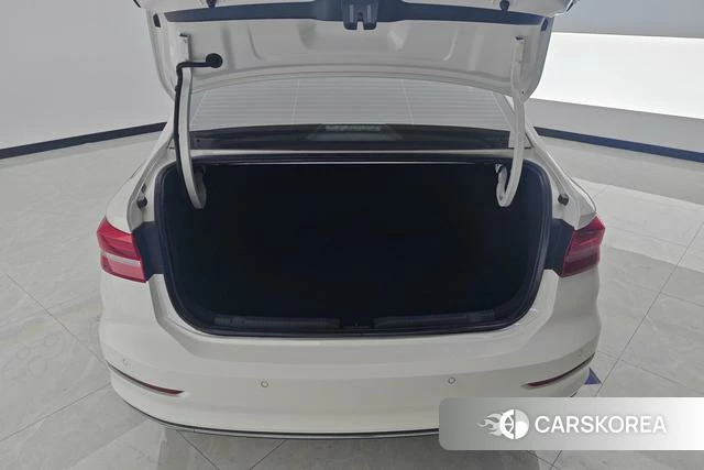 Volkswagen Lavida id 4213551 из Китая 17