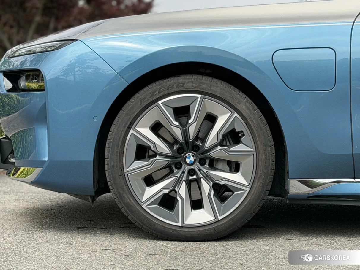BMW i7 id 4515260 из Китая 12