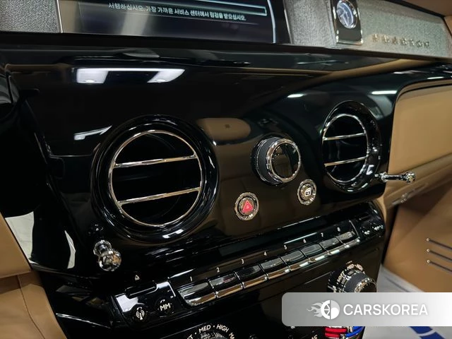 Rolls-Royce Phantom id 4293998 из Кореи 17