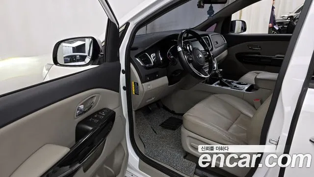 Kia The New Carnival id 2468765 из Кореи 20