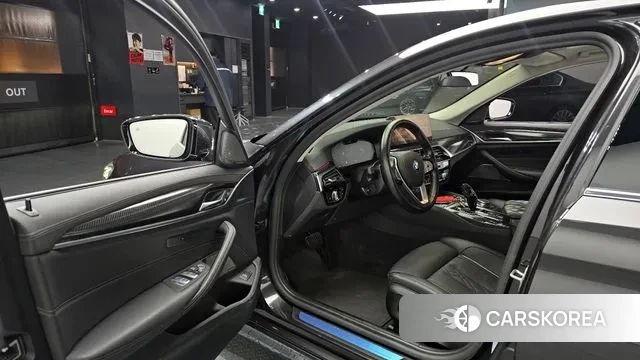 BMW 5 Series (G30) id 3759856 из Кореи 20