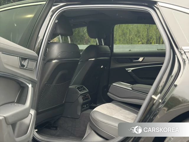 Audi A6L id 4297674 из Китая 18
