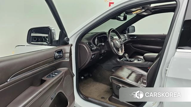 Jeep Grand Cherokee id 4203580 из Кореи 31