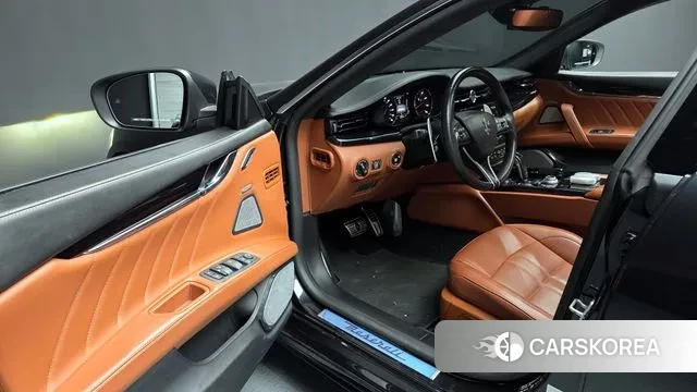 Maserati Quattroporte id 3539258 из Кореи 20