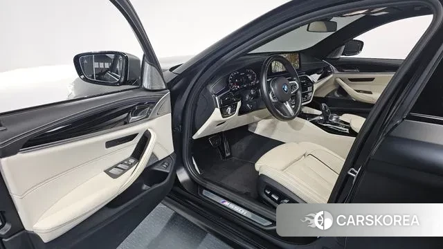 BMW 5 Series (G30) id 3323972 из Кореи 20