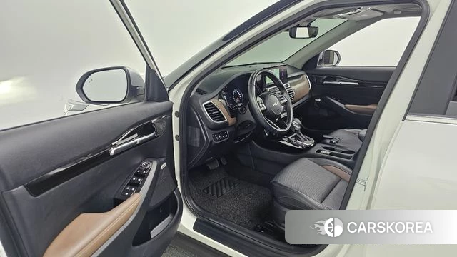 Kia Seltos id 4409719 из Кореи 32
