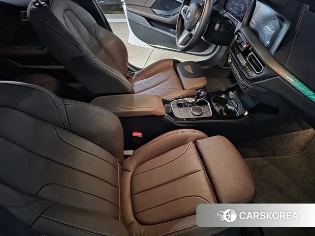 BMW 1 Series (F40) id 3279771 из Кореи 20