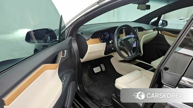 Tesla Model X id 4196326 из Кореи 34