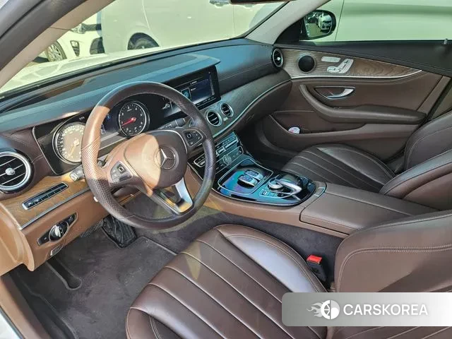 Mercedes-Benz E-Class W213 id 3709544 из Кореи 20