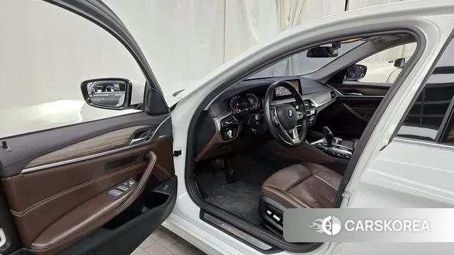 BMW 5 Series (G30) id 3546981 из Кореи 20