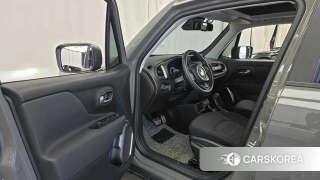 Jeep Renegade id 4675779 из Кореи 32