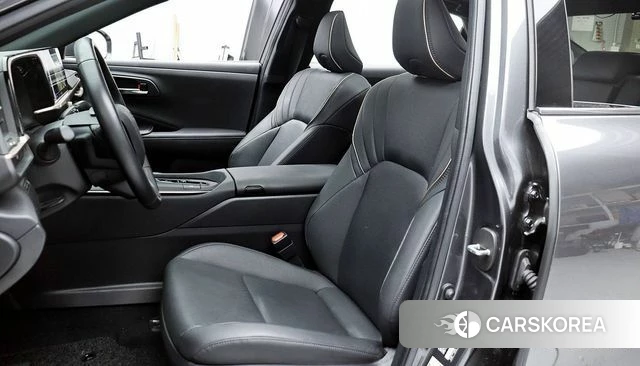 Toyota Crown Crossover id 3914675 из Кореи 20