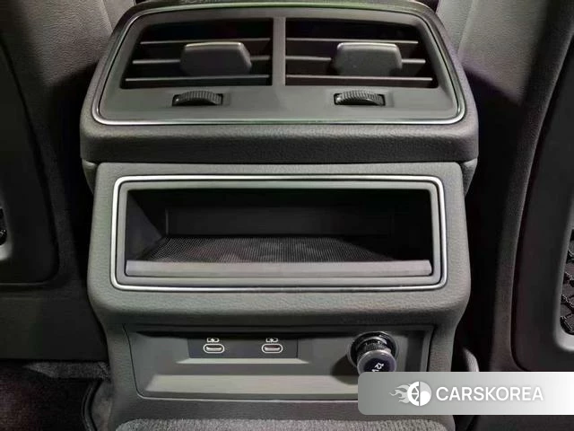 Audi A6L id 4263504 из Китая 17