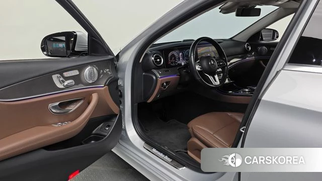 Mercedes-Benz E-Class W213 id 4907149 из Кореи 33