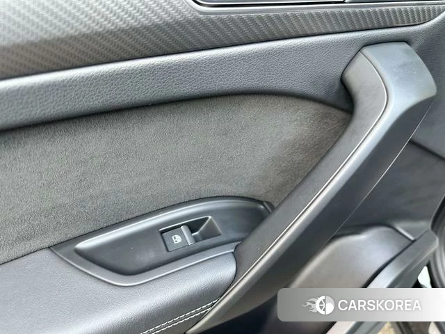 Audi Q5L Sportback id 4213168 из Китая 45