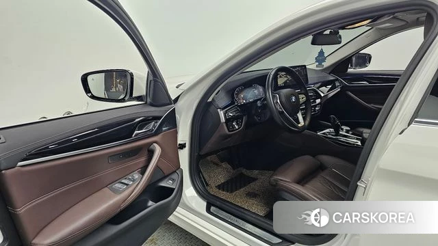 BMW 5 Series (G30) id 4518988 из Кореи 33