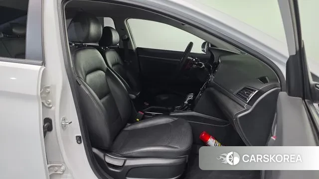 Hyundai Avante AD id 3641626 из Кореи 20