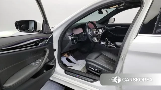 BMW 5 Series (G30) id 3468170 из Кореи 20