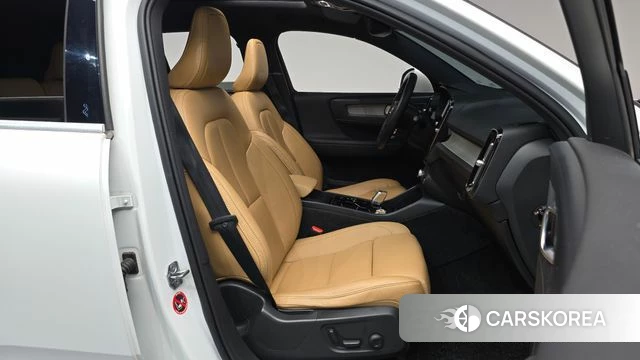 Volvo XC40 id 4672215 из Кореи 33