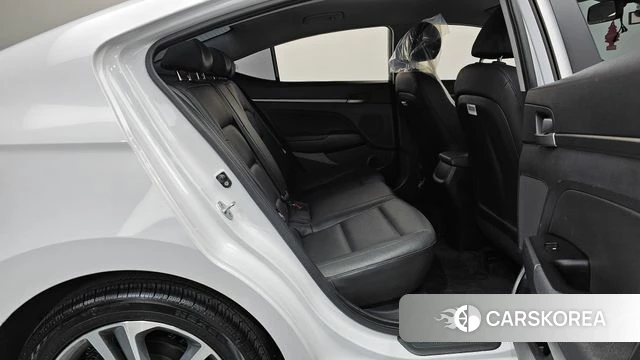 Hyundai Avante AD id 4197179 из Кореи 32