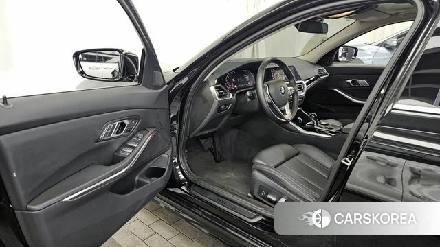 BMW 3 Series (G20) id 4355598 из Кореи 32