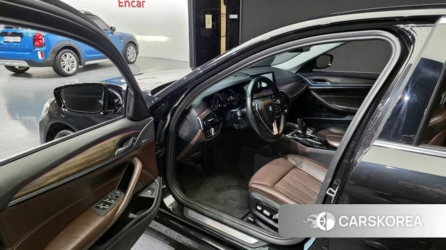 BMW 5 Series (G30) id 3808104 из Кореи 20