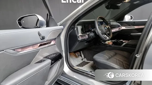 BMW 7 Series (G70) id 3426107 из Кореи 20