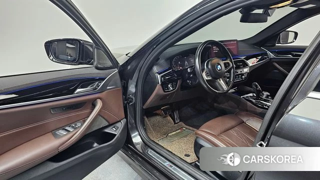 BMW 5 Series (G30) id 4316128 из Кореи 31
