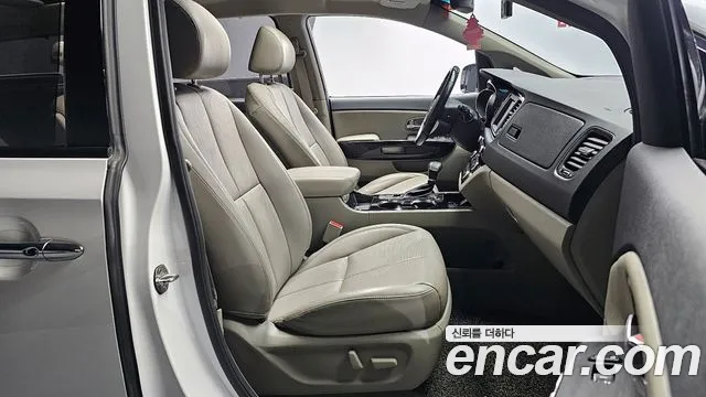 Kia The New Carnival id 2713217 из Кореи 20