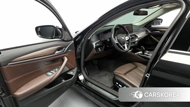 BMW 5 Series (G30) id 4267580 из Кореи 31