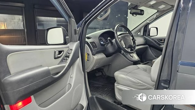 Hyundai The New Grand Starex id 4712545 из Кореи 31