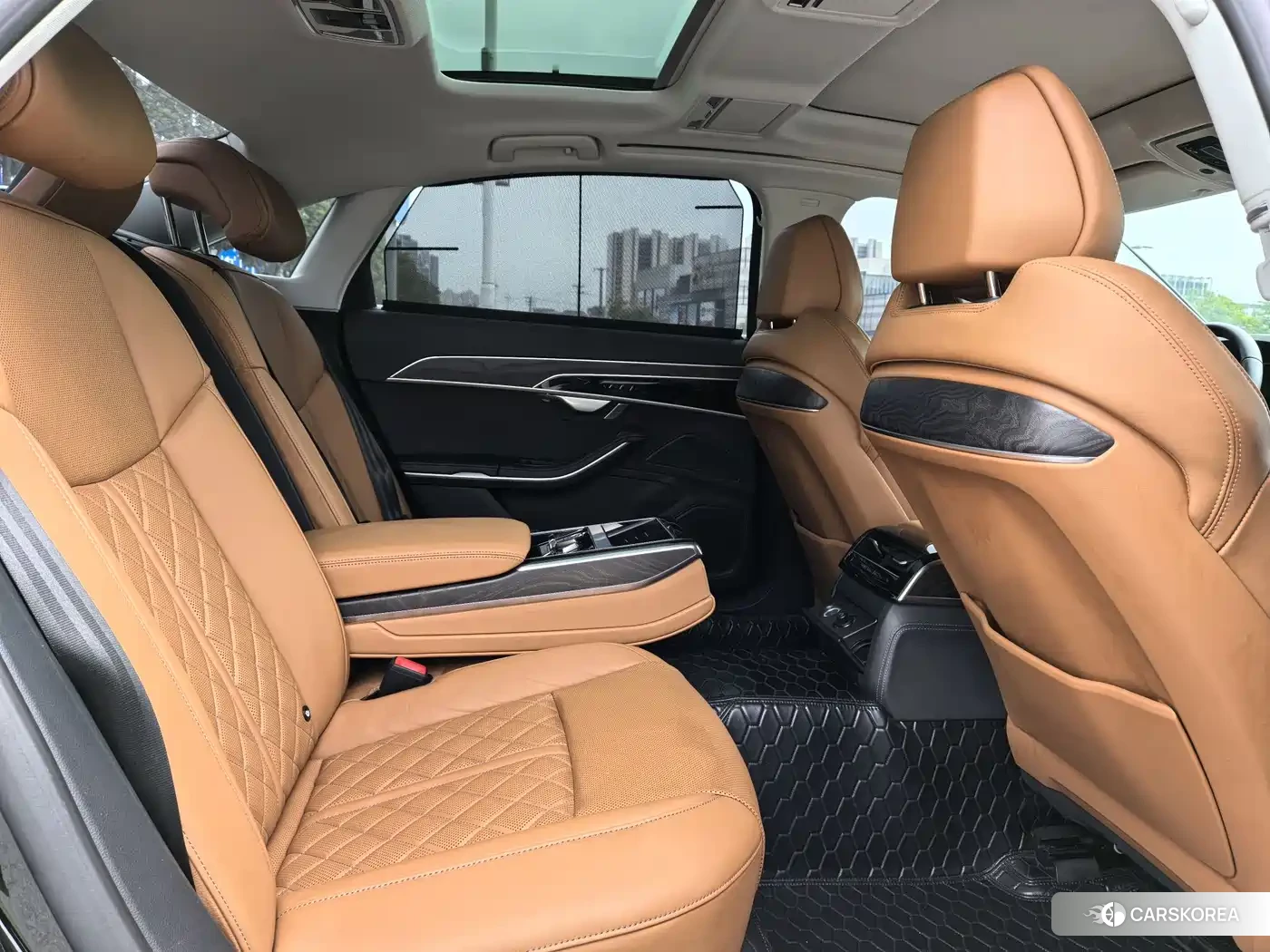 Audi A8 id 4583893 из Китая 17