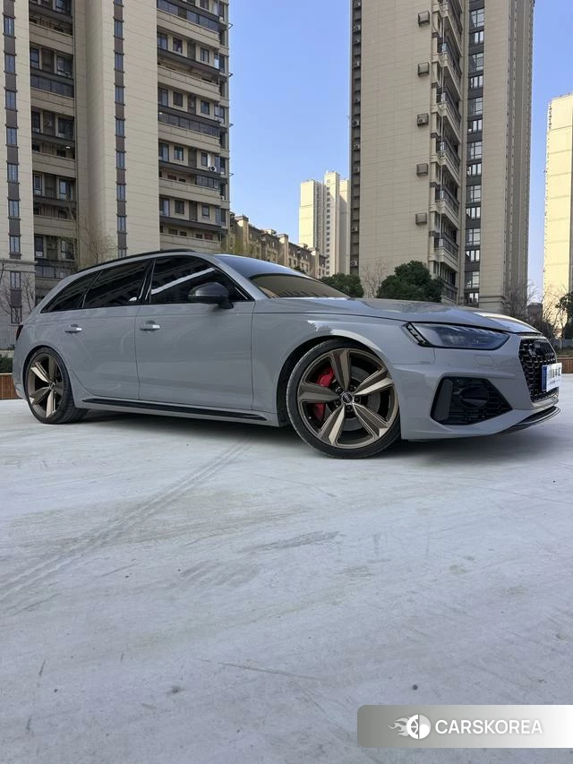 Audi RS 4 id 4272794 из Китая 19