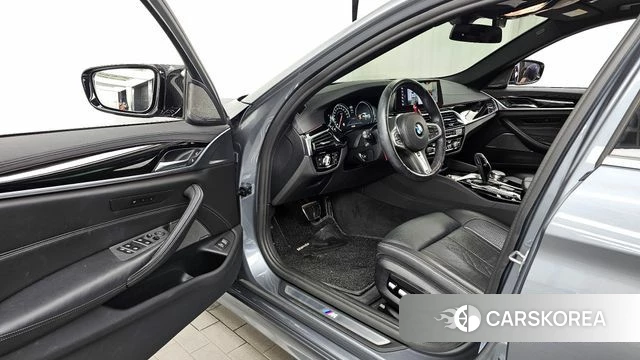 BMW 5 Series (G30) id 4568529 из Кореи 30