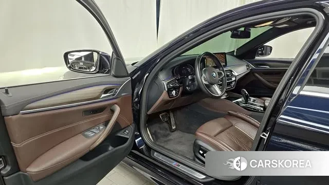 BMW 5 Series (G30) id 3350118 из Кореи 20